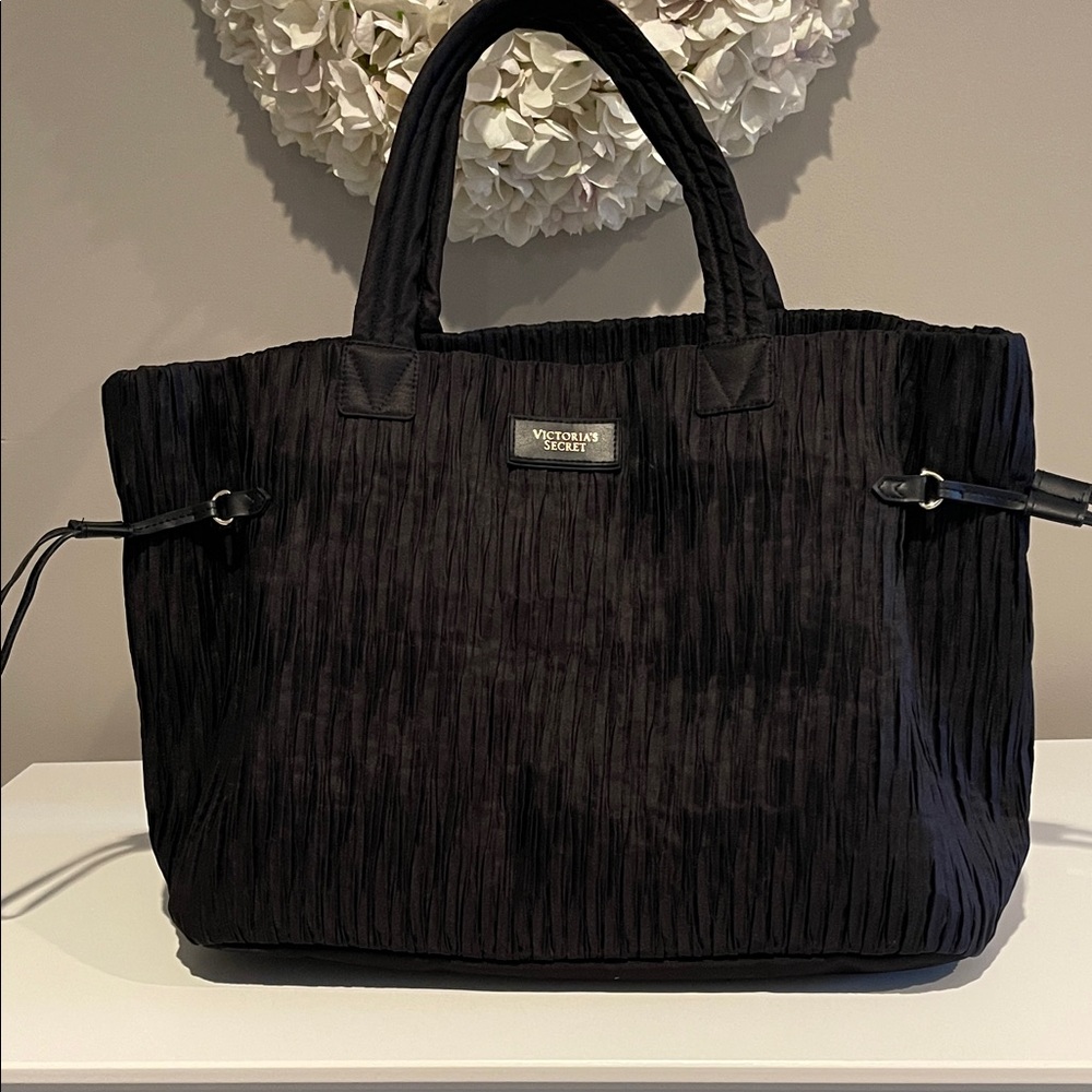 Victoria's Secret Textured Black Tote  **FINAL OFFER**